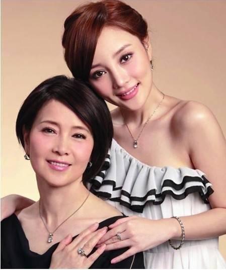 明星娱乐八卦头条,明星八卦头条盘点